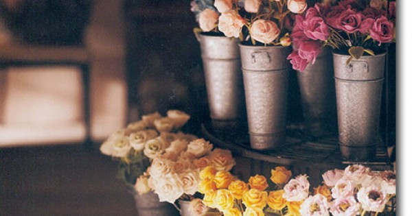 ドイリー1133❤️春の薔薇の楽園と蝶々のドイリー✨大判47㎝ ドイリー1133❤️春の薔薇の楽園と蝶々のドイリー✨大判47㎝