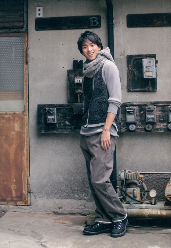 ニット男子2 市川知宏が着る手編みの小物とウェア